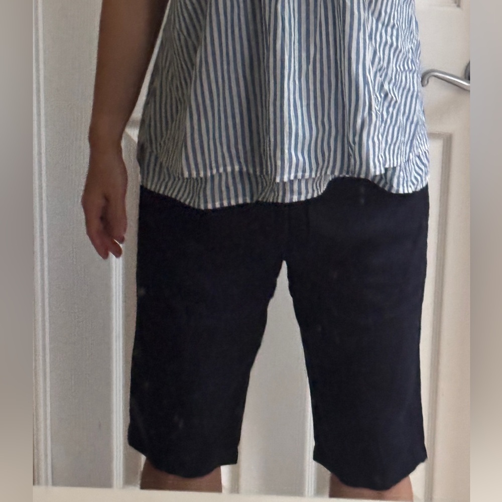 Vince Navy Linen Knee Length Shorts Bermuda